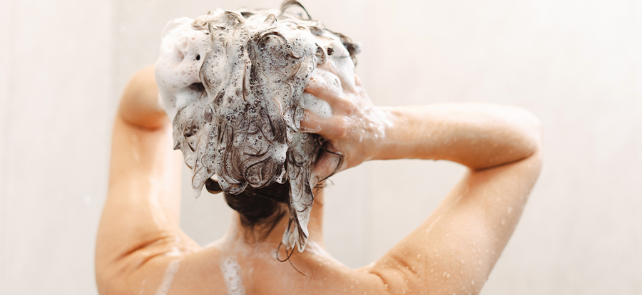 dicas para prevenir a queda de cabelo ao tomar banho